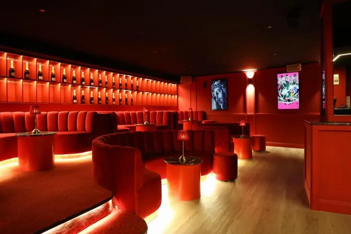 Interior de The Beach Strip Club Barcelona